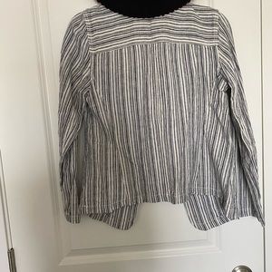 Medium black striped blazer